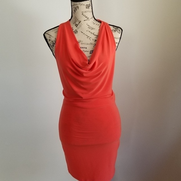 Super sexy and sleek dress - Picture 1 of 6